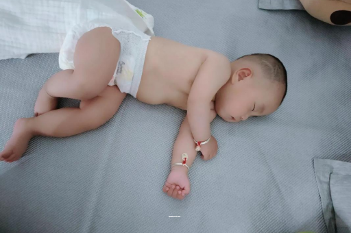 梅河口孕妇肚子一跳一跳