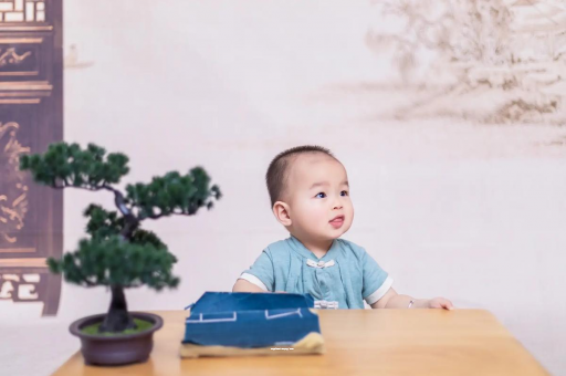 梅河口宝宝半夜吐了怎么回事 梅河口宝宝半夜吐了怎么回事